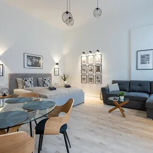  Apartment Holidays Operart Hungary